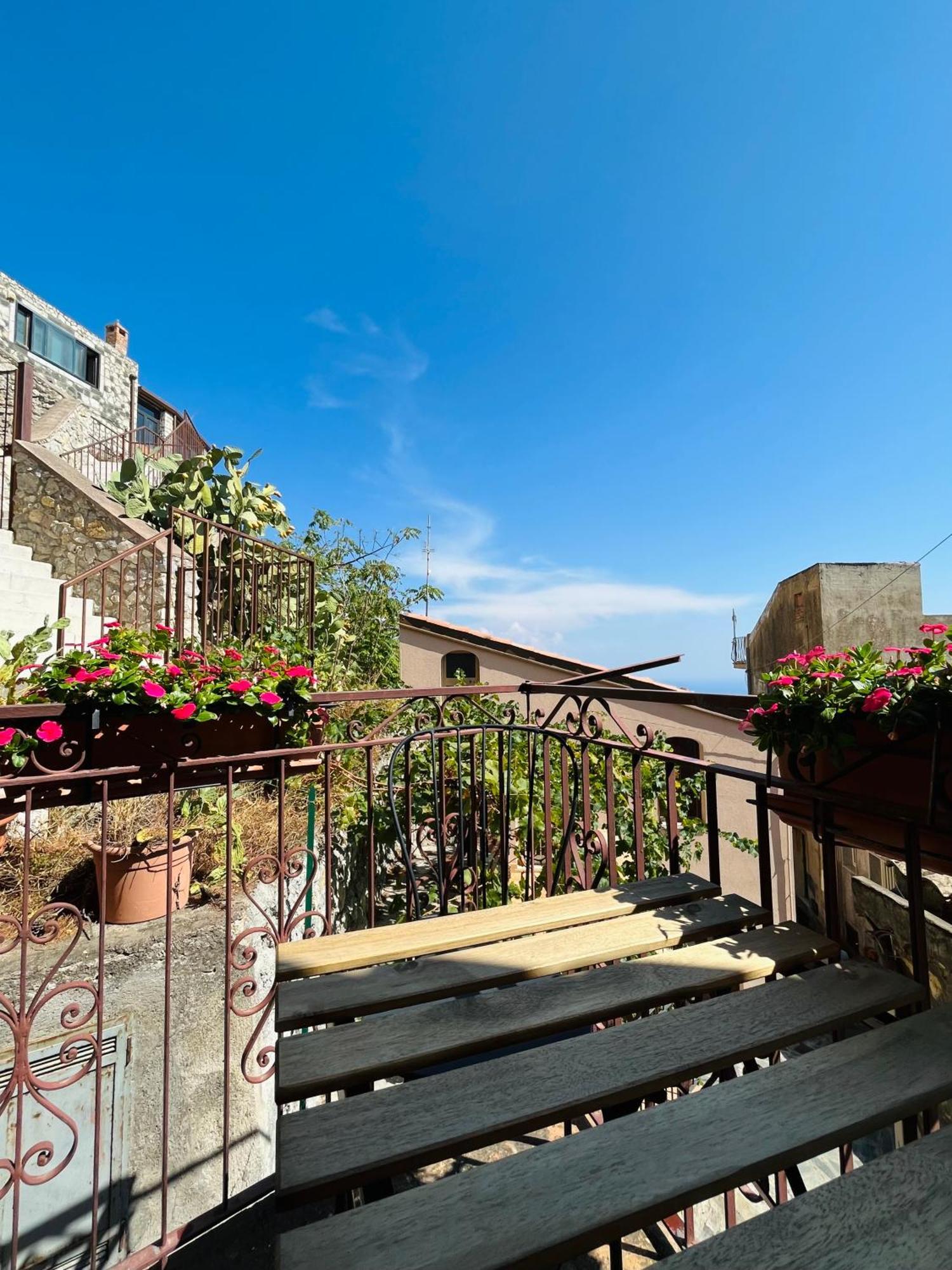 Tyche House Castelmola Apartment Luaran gambar