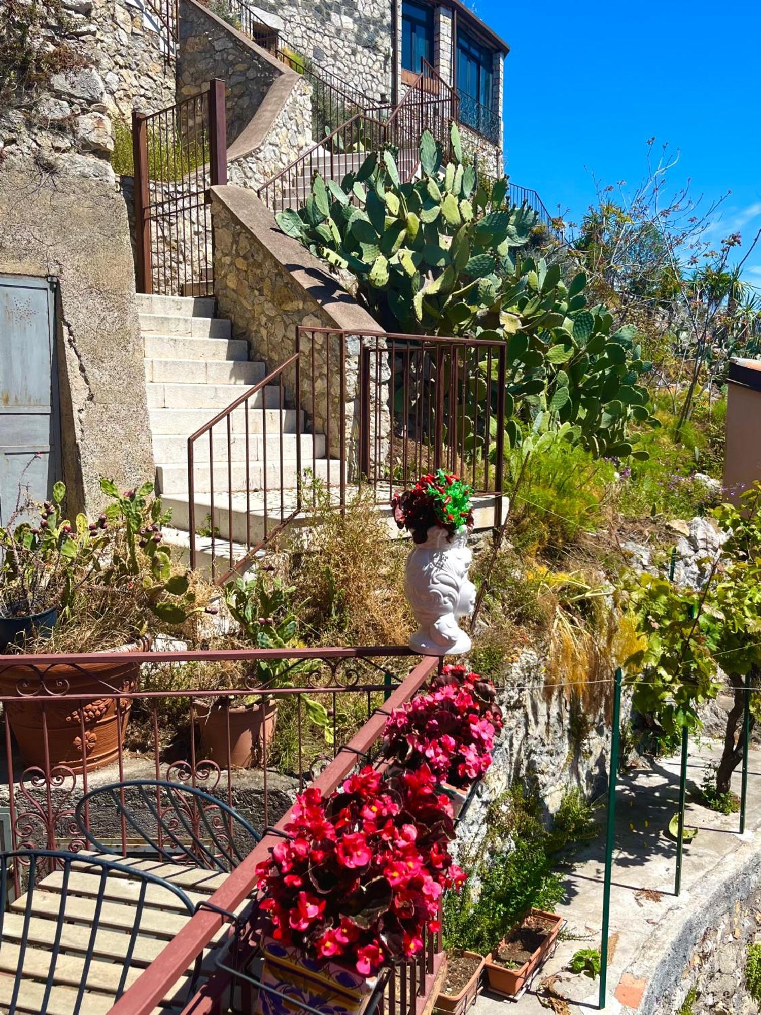 Tyche House Castelmola Apartment Luaran gambar